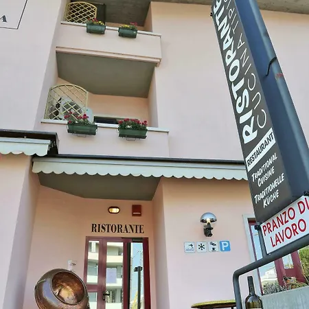 Santa Maria - Town Center Hotel 2*